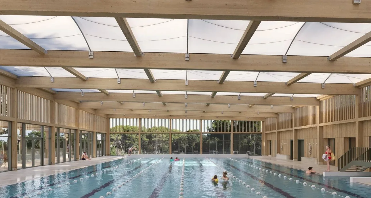 Piscine de Six-Fours-les-Plages · Équipement sportif
